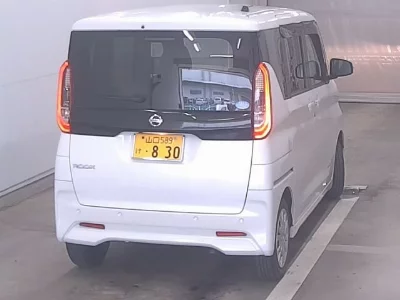 NISSAN ROOX