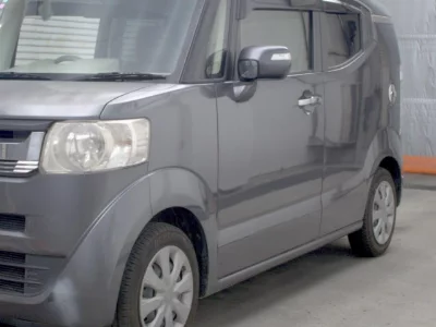 HONDA N-BOX SLASH