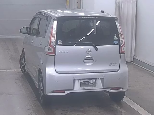 Nissan Dayz  с аукциона в Японии