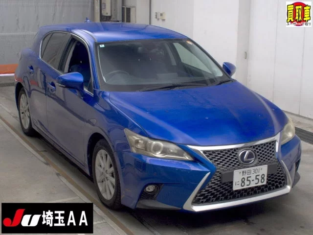 Lexus CT200h  с аукциона в Японии