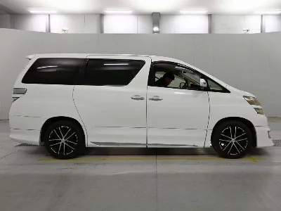 TOYOTA VELLFIRE HYBRID