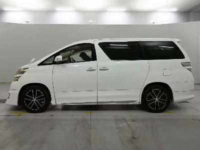 TOYOTA VELLFIRE HYBRID