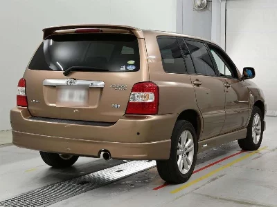 TOYOTA KLUGER HYBRID
