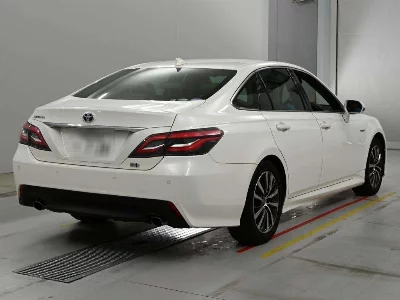 TOYOTA CROWN HYBRID