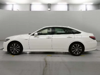 TOYOTA CROWN HYBRID
