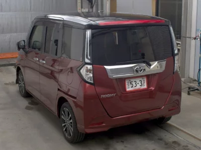 TOYOTA ROOMY
