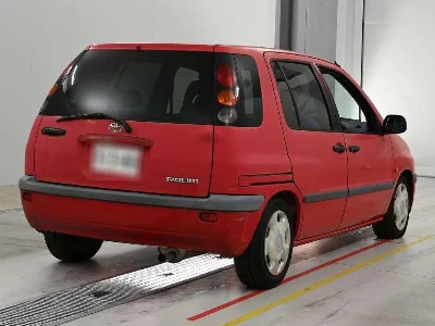 TOYOTA RAUM