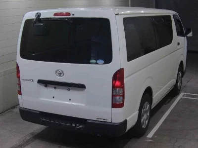 TOYOTA REGIUS VAN