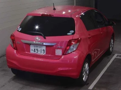 TOYOTA VITZ