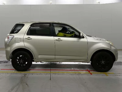 TOYOTA RUSH