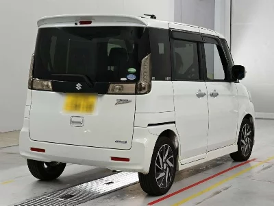 Suzuki Spacia Custom