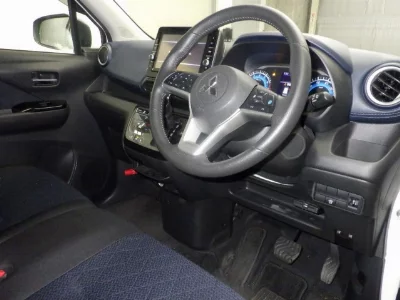 Mitsubishi eK X