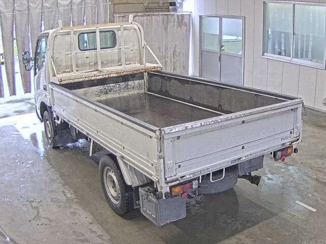 Toyota Dyna  с аукциона в Японии