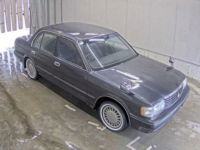 Toyota Crown  с аукциона в Японии