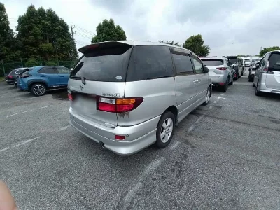 Toyota ESTIMA L