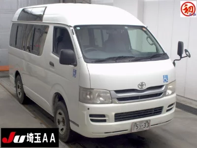 TOYOTA HIACE VAN