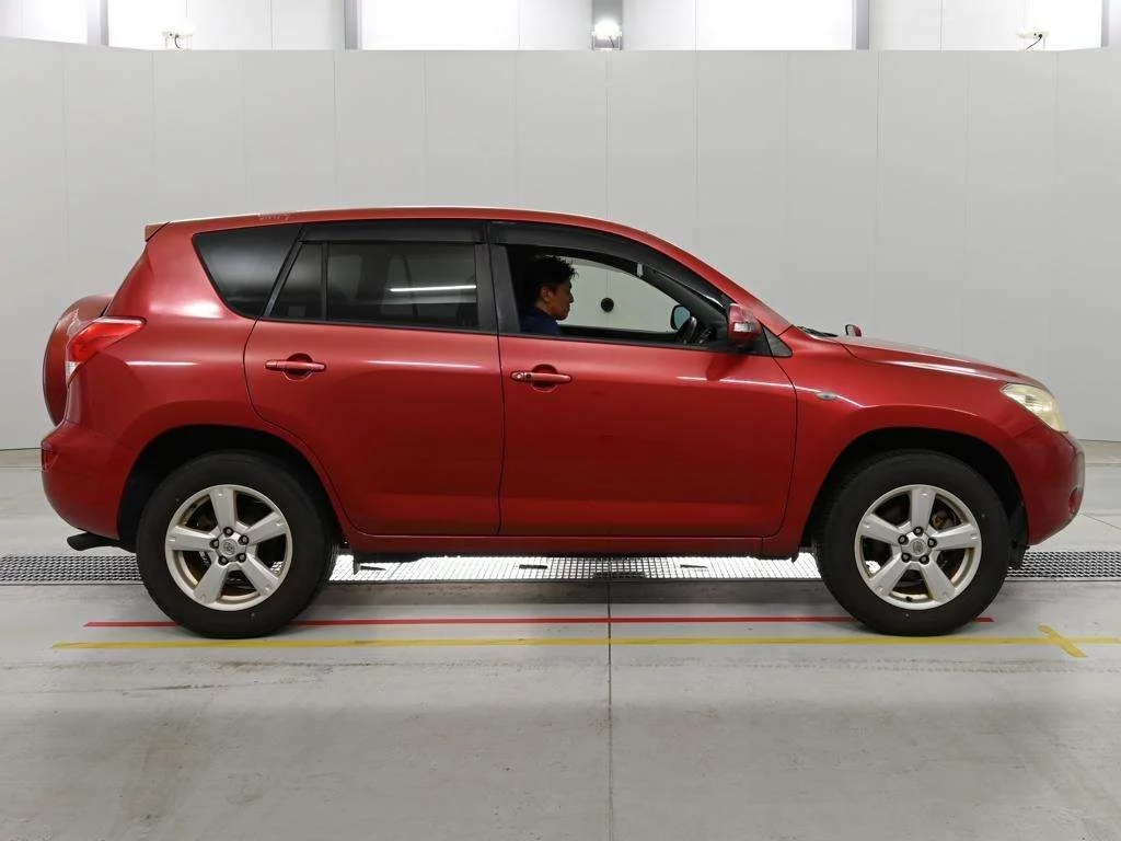 Toyota RAV4  с аукциона в Японии