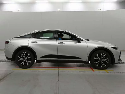 TOYOTA CROWN CROSSOVER