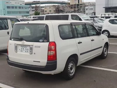 TOYOTA SUCCEED VAN