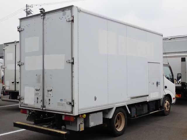 Toyota Dyna  с аукциона в Японии