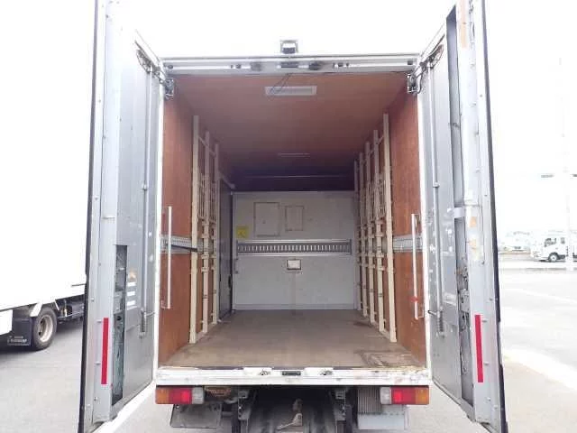 Toyota Dyna  с аукциона в Японии