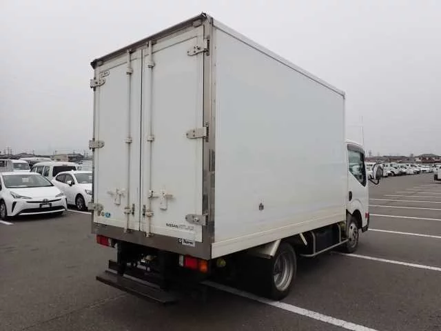 Nissan Atlas  с аукциона в Японии