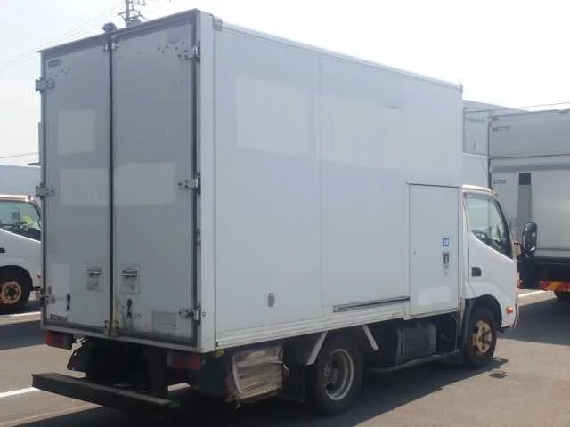 Hino Dutro  с аукциона в Японии