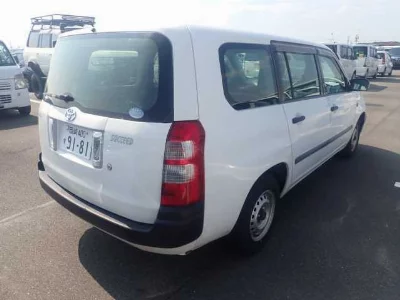 TOYOTA SUCCEED VAN