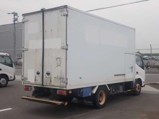 Toyota Dyna  с аукциона в Японии