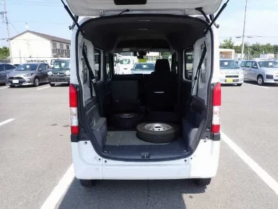 HONDA N-VAN