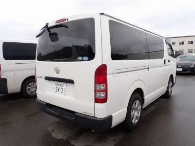 TOYOTA REGIUS VAN