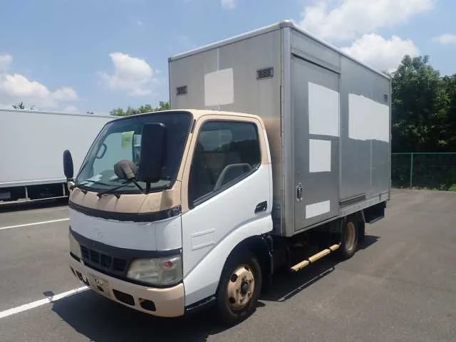 Toyota Dyna  с аукциона в Японии