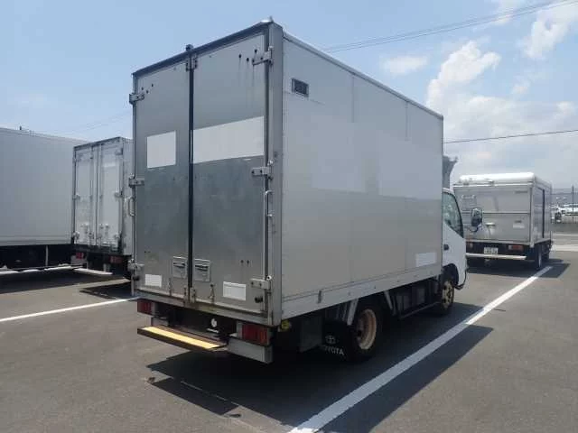Toyota Dyna  с аукциона в Японии