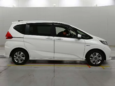 Honda FREED + HYBRID