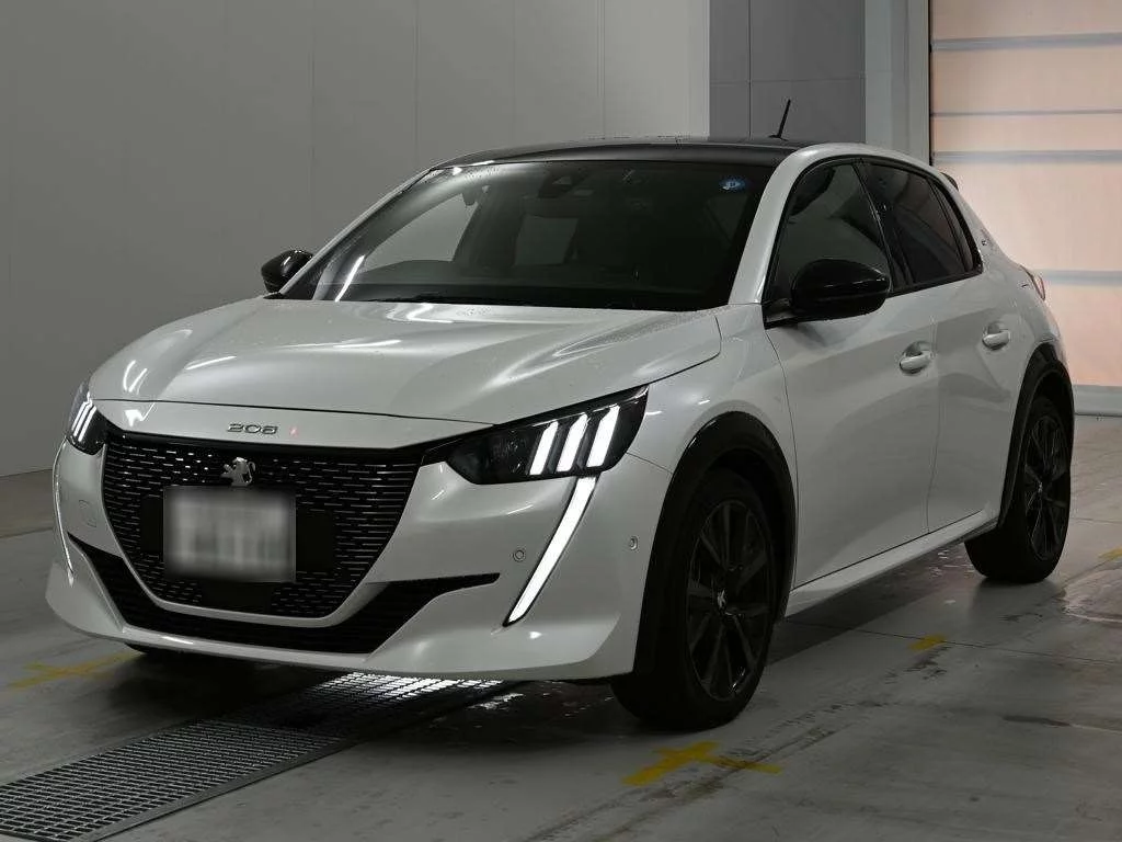 Peugeot 208  с аукциона в Японии