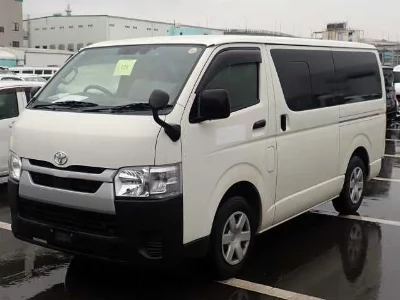 TOYOTA HIACE VAN