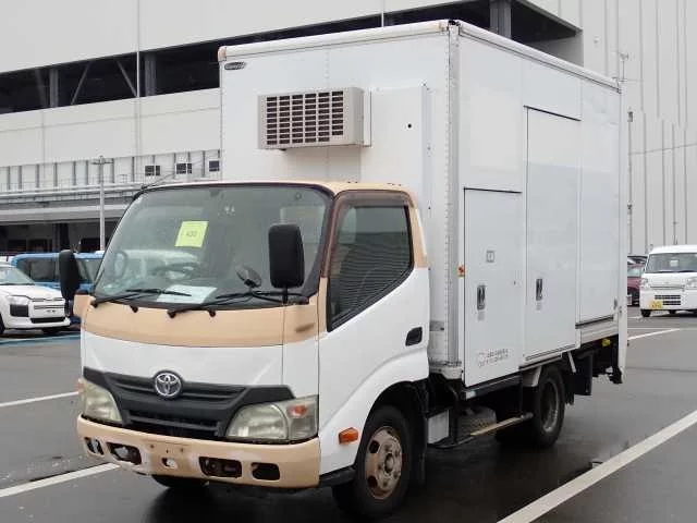 Toyota Dyna  с аукциона в Японии