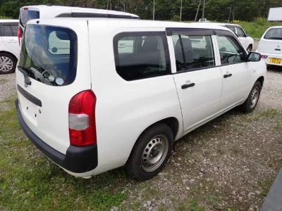 TOYOTA SUCCEED VAN