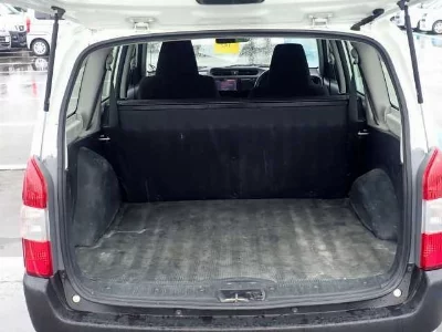 TOYOTA SUCCEED VAN