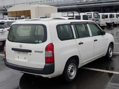 TOYOTA SUCCEED VAN