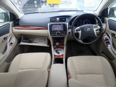 TOYOTA PREMIO