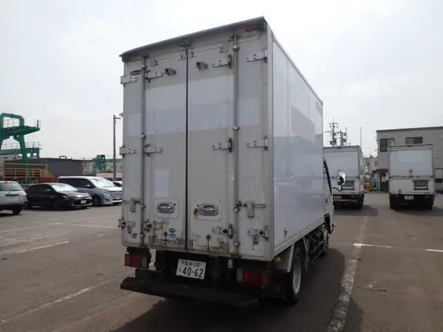 Isuzu Elf  с аукциона в Японии