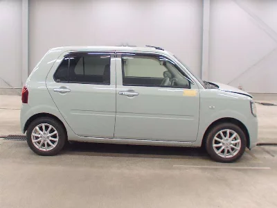 Daihatsu Mira Tocot