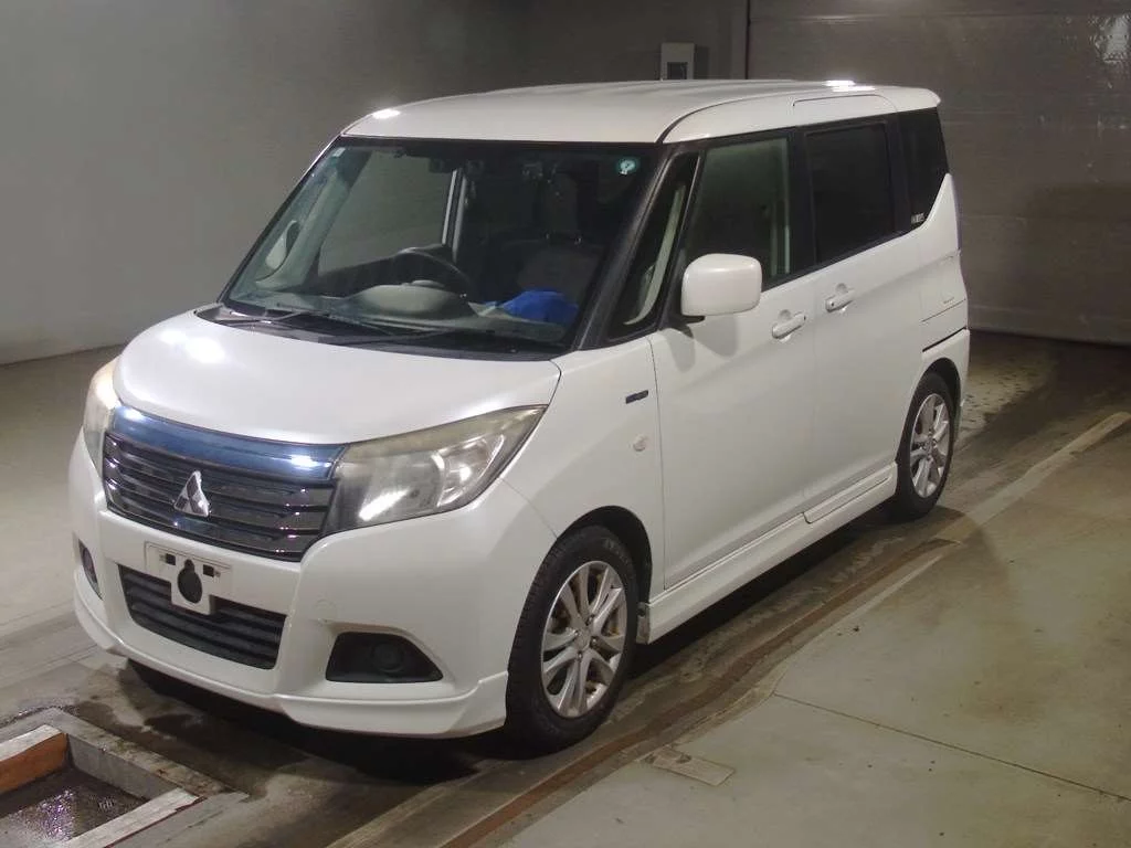 Mitsubishi Delica D:2  с аукциона в Японии
