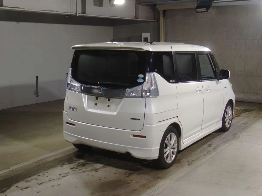 Mitsubishi Delica D:2  с аукциона в Японии