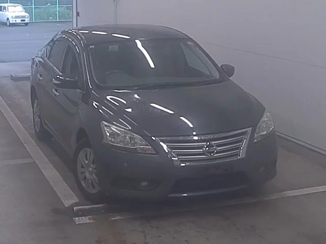 Nissan Sylphy  с аукциона в Японии