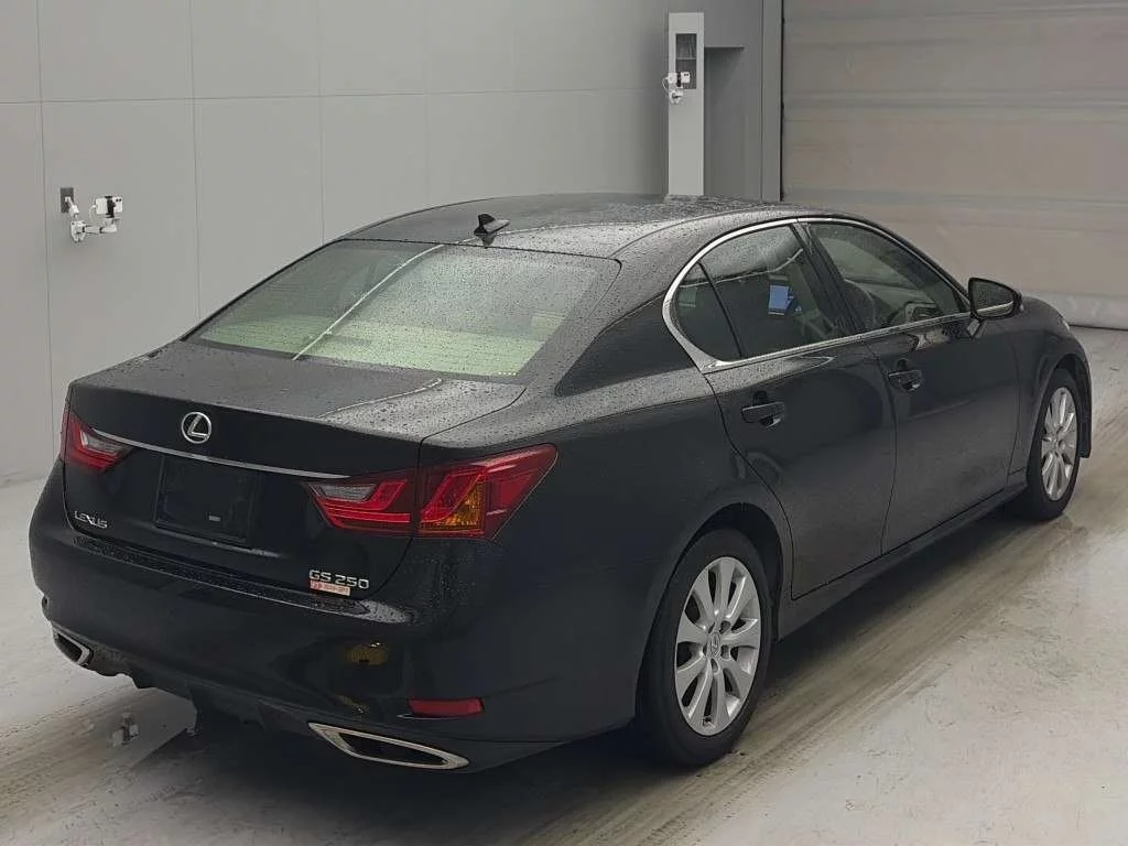 Lexus GS  с аукциона в Японии
