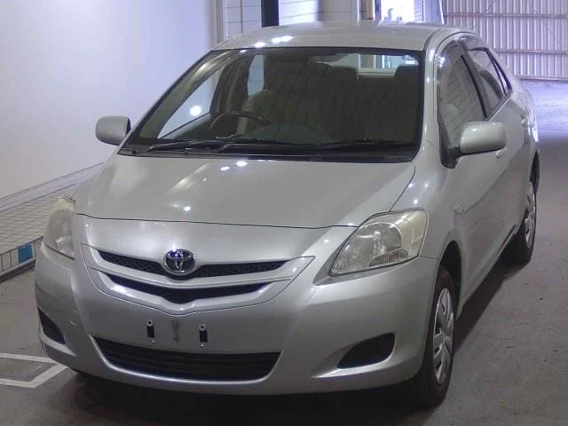Toyota Belta  с аукциона в Японии