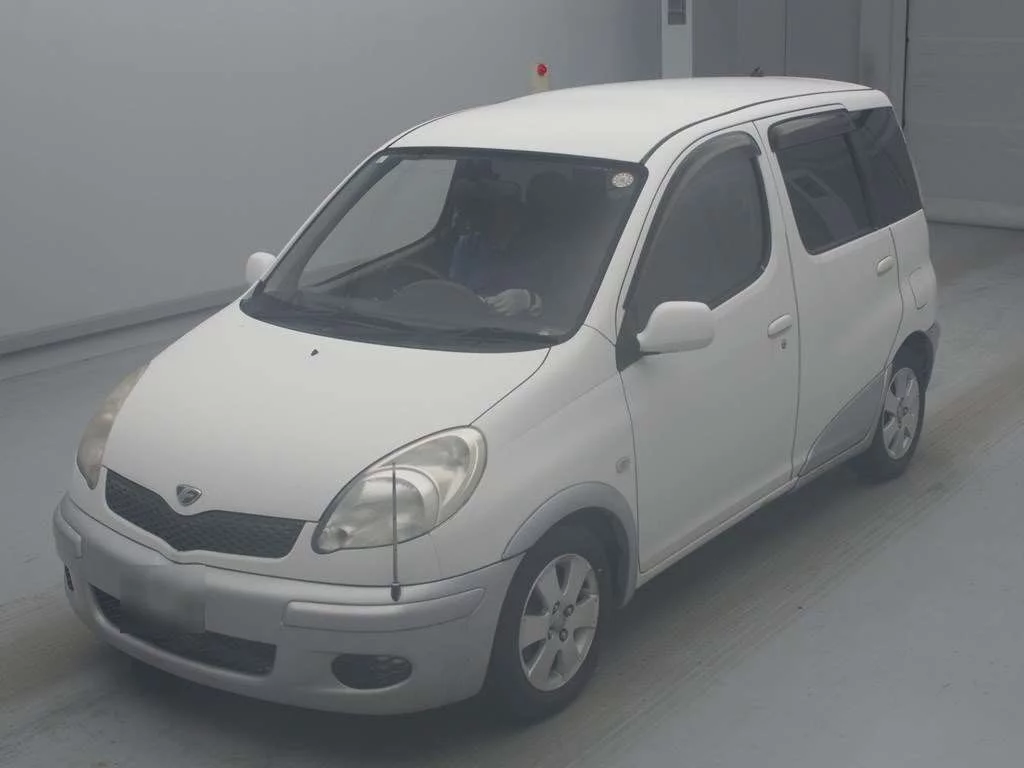 Toyota Funcargo  с аукциона в Японии