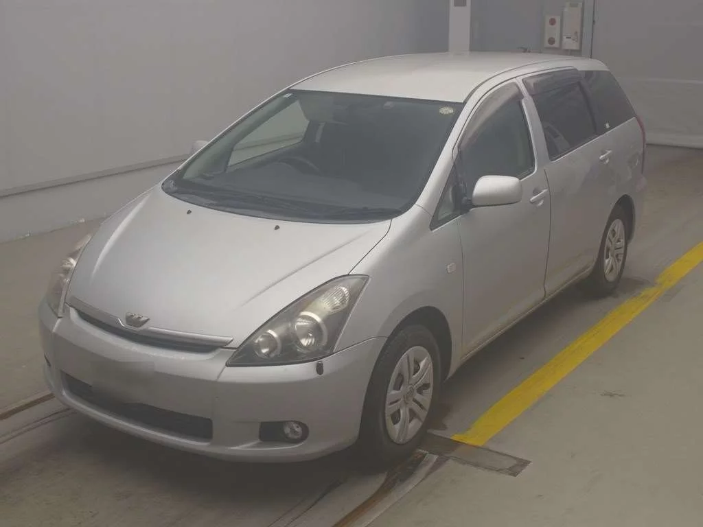 Toyota Wish  с аукциона в Японии